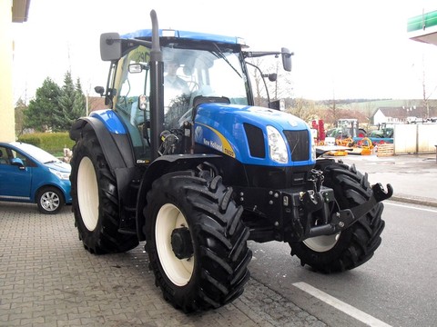 New Holland T 6020